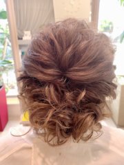 ミディアムヘアだけど可愛くセット❤️