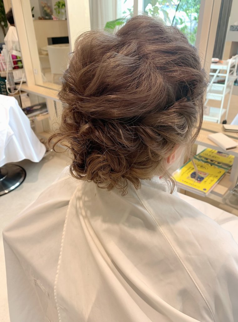 ミディアムヘアだけど可愛くセット❤️