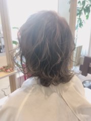 しっかりブリーチをしてベージュの透明感を出します♪