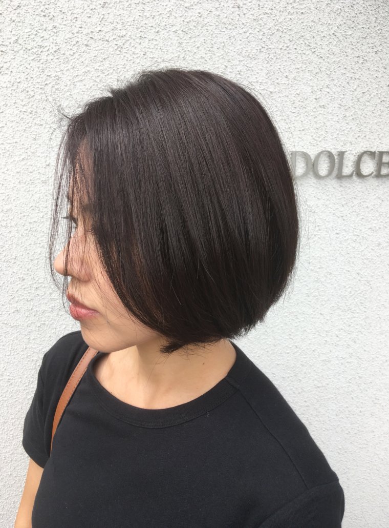 首元がキレイに見えるボブ。さっとブローするだけできまります。